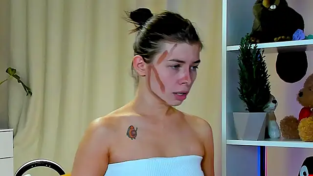 callmetori online show from December 14, 9:40 am