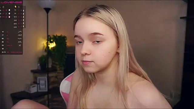 ZaraCreedon online show from March 3, 2:26 am