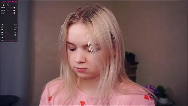 ZaraCreedon online show from March 6, 10:26 pm