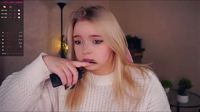 ZaraCreedon online show from March 11, 1:16 am