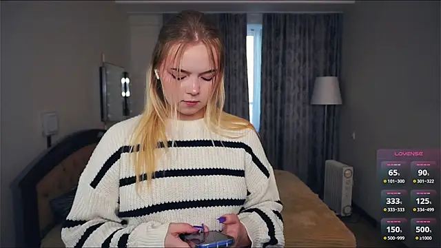 ZaraCreedon online show from October 10, 5:06 am