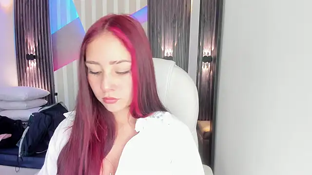 emily layton online show from November 8, 2:28 pm