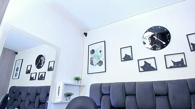 Snapshot of Alison_Chan_ chatting on February 27, 8:31 pm Alison Chan online show from February 27, 8:31 pm