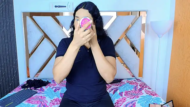 Snapshot of Alison_Chan_ chatting on October 23, 3:00 pm Alison Chan online show from October 23, 3:00 pm