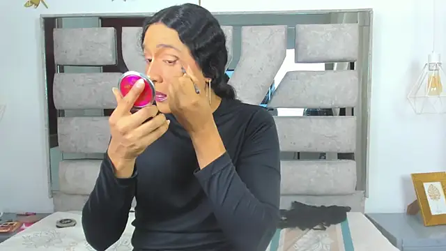 Snapshot of Alison_Chan_ chatting on December 1, 3:50 pm Alison Chan online show from December 1, 3:50 pm