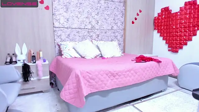 Snapshot of melody_brunnet chatting on March 22, 2:03 pm melody brunnet online show from March 22, 2:03 pm