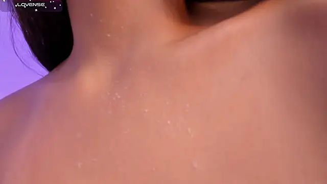 tifanyhills  online show from December 11, 10:49 pm