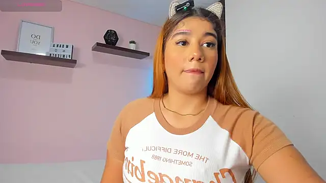 tifanyhills  online show from October 27, 8:24 pm