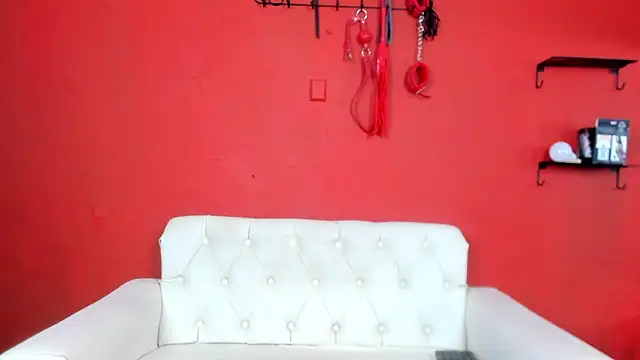 MIA SOPHIA1 online show from February 28, 5:15 am