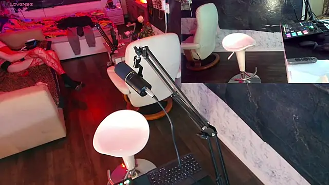 Doggyray44 online show from December 21, 7:27 pm