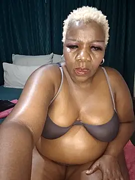 dirasweetlipsxx online show from December 16, 10:15 pm