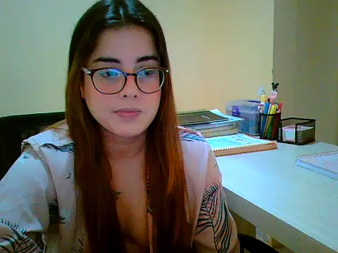 Snapshot of maliamiller chatting on September 14, 12:32 am maliamiller online show from September 14, 12:32 am