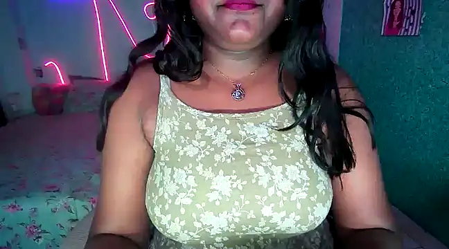 expression queen online show from March 9, 3:05 pm