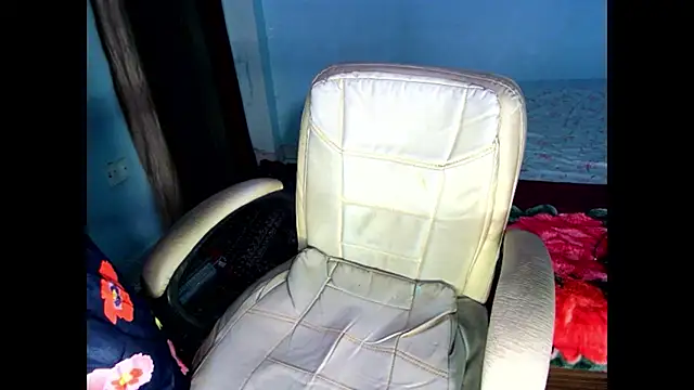 expression queen online show from November 24, 5:01 pm