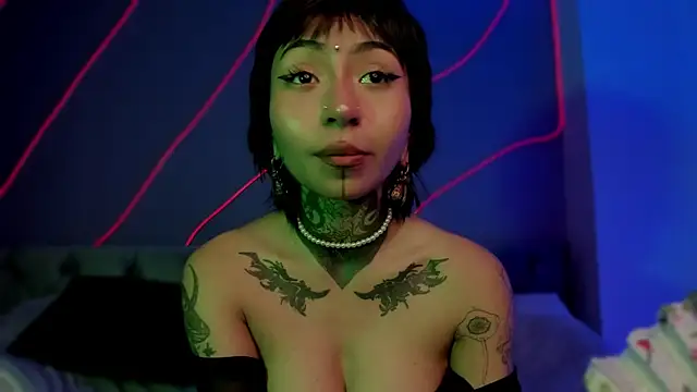 Evangeline bell online show from December 4, 6:28 pm