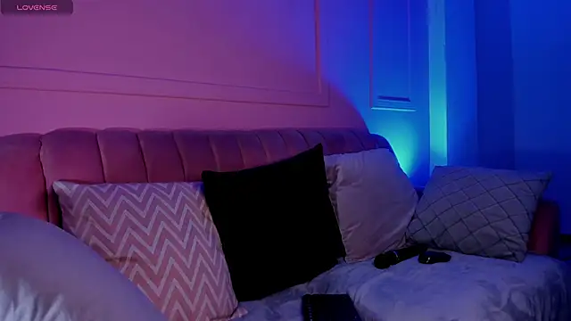 Evangeline bell online show from March 8, 3:02 pm