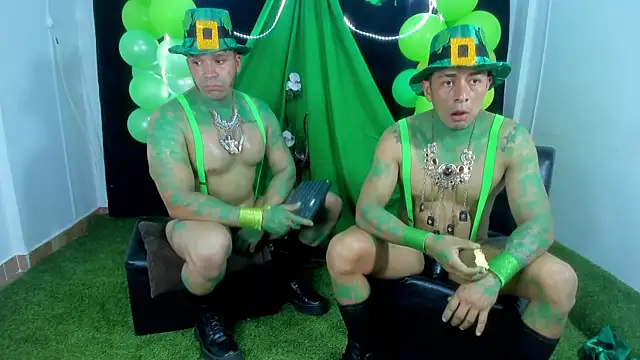 Snapshot of AndyandFran chatting on March 18, 1:43 am AndyandFran online show from March 18, 1:43 am