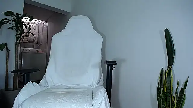 diamond black00 online show from February 12, 6:19 pm