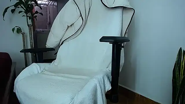 diamond black00 online show from March 7, 10:43 pm