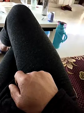 huzi518 online show from February 24, 2:08 am