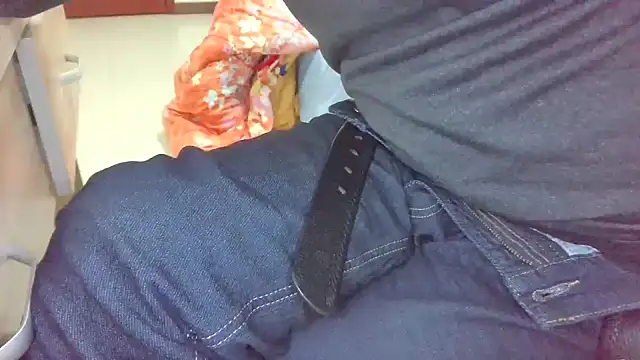 huzi518 online show from March 18, 9:53 pm