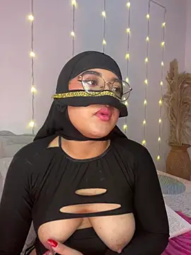 Maisa issa online show from March 15, 3:48 pm