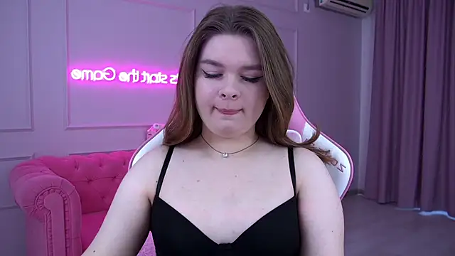 CrystalLyons online show from March 9, 6:06 am