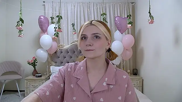 KellyStone online show from February 18, 5:31 pm