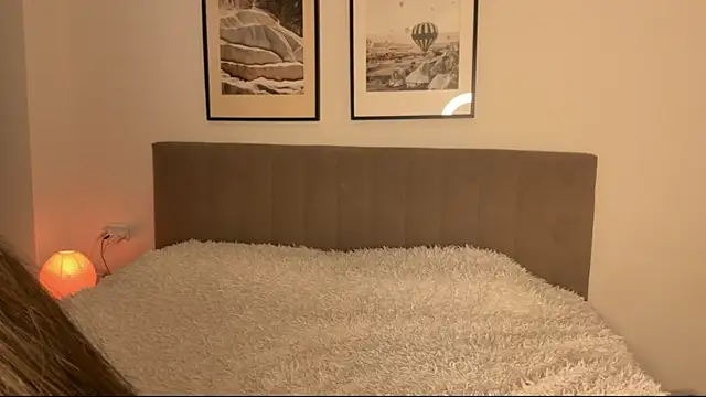 aryamirelle online show from November 12, 9:58 pm