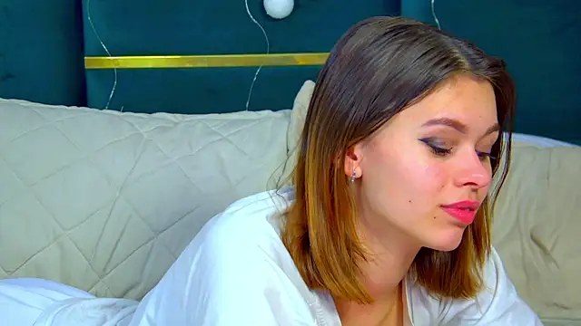 PollyLanders online show from December 27, 4:47 am