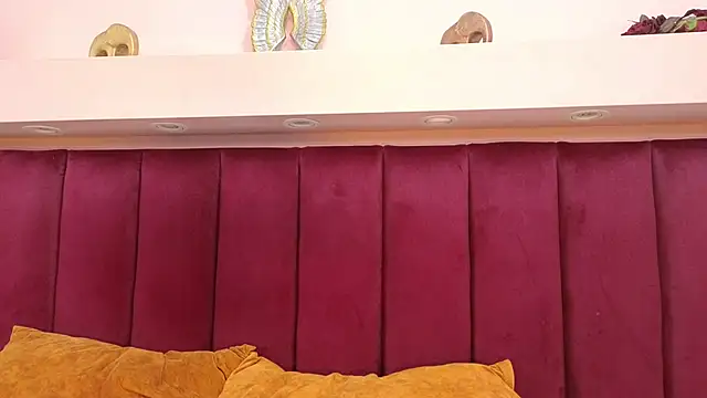 JESSYCORTES online show from January 16, 12:53 pm