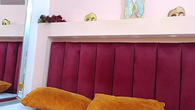 JESSYCORTES online show from February 5, 5:09 pm