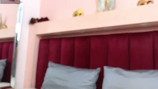 JESSYCORTES online show from February 15, 1:05 pm