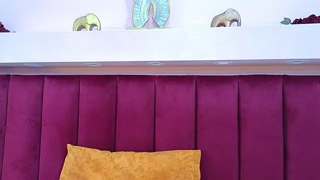 JESSYCORTES online show from February 27, 1:38 pm