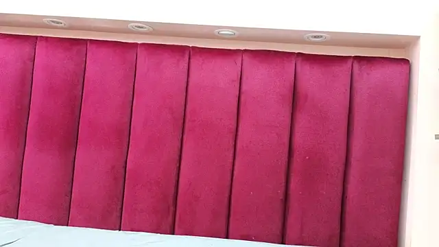 JESSYCORTES online show from March 11, 2:18 pm