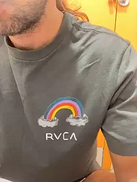 Lucascacaca online show from December 3, 3:00 pm