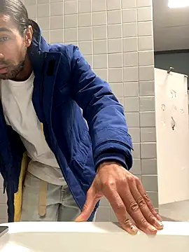 Lucascacaca online show from December 4, 6:17 pm