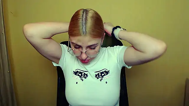 Luna Lush  online show from January 10, 11:22 am