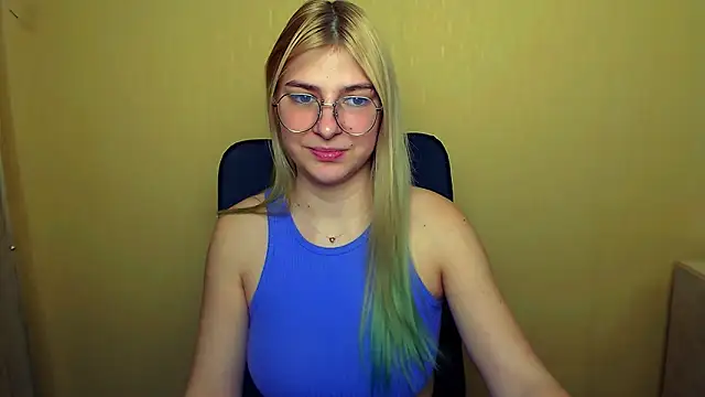 Luna Lush  online show from February 6, 12:26 pm