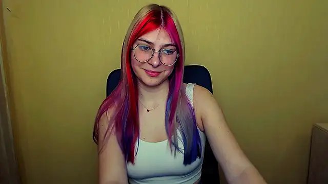 Luna Lush  online show from February 21, 9:13 am