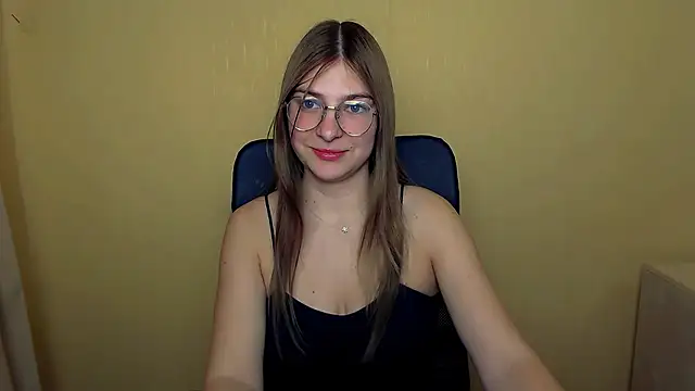 Luna Lush  online show from October 13, 8:47 am