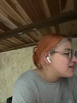 SophiaWeestt99 online show from October 6, 2:53 am