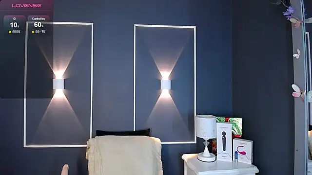 Emmawattsom online show from December 23, 12:41 pm