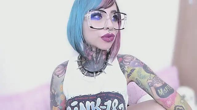 NikkiRamone online show from September 30, 12:59 am