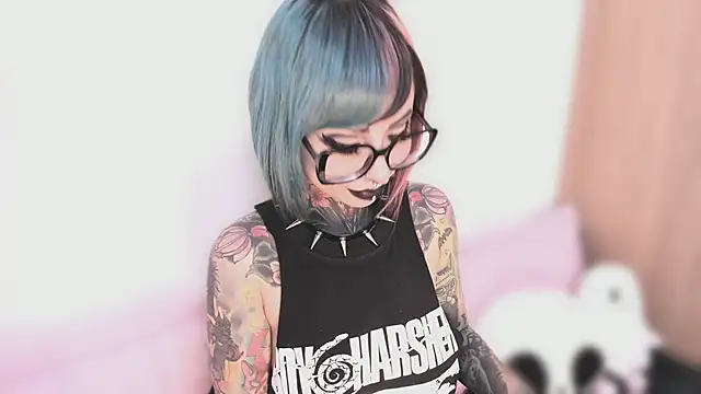 NikkiRamone online show from October 2, 10:28 pm