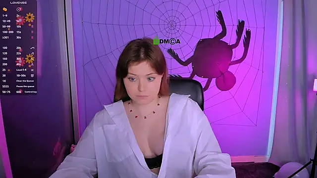 nikole kitt online show from October 25, 7:19 pm