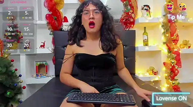 Elith Berry69 online show from December 14, 12:55 am