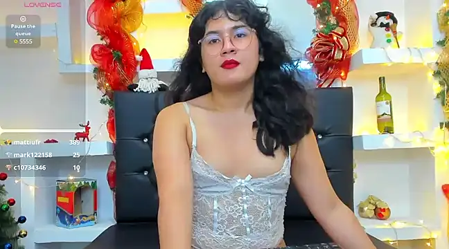 Elith Berry69 online show from December 31, 9:39 pm