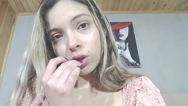 andreau18 online show from February 13, 4:28 pm