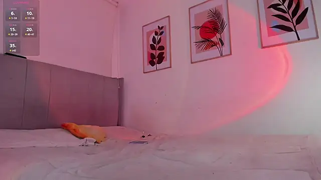 Snapshot of Whitekitty-exe chatting on January 2, 11:06 pm Whitekitty-exe online show from January 2, 11:06 pm